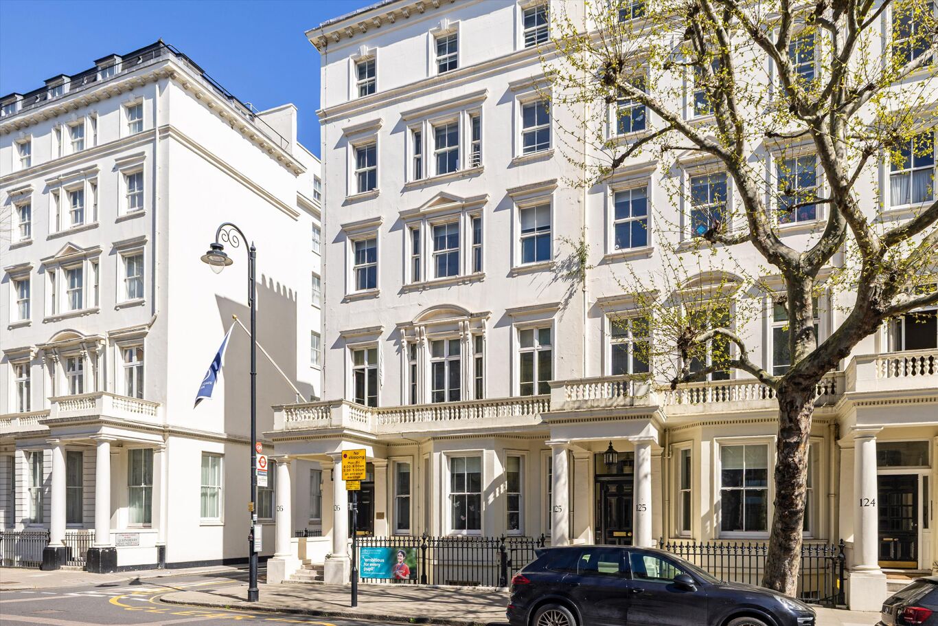 Image of Queen's Gate, London SW7