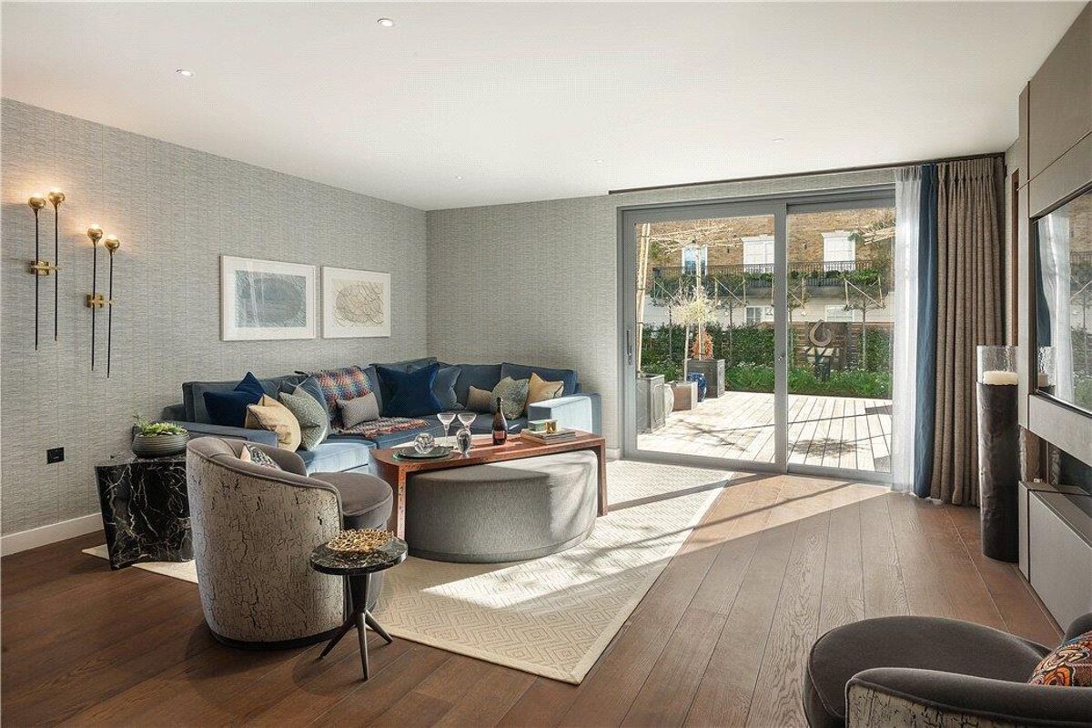 flat for sale in Chelsea Waterfront, 90 Lots Road, Chelsea, London