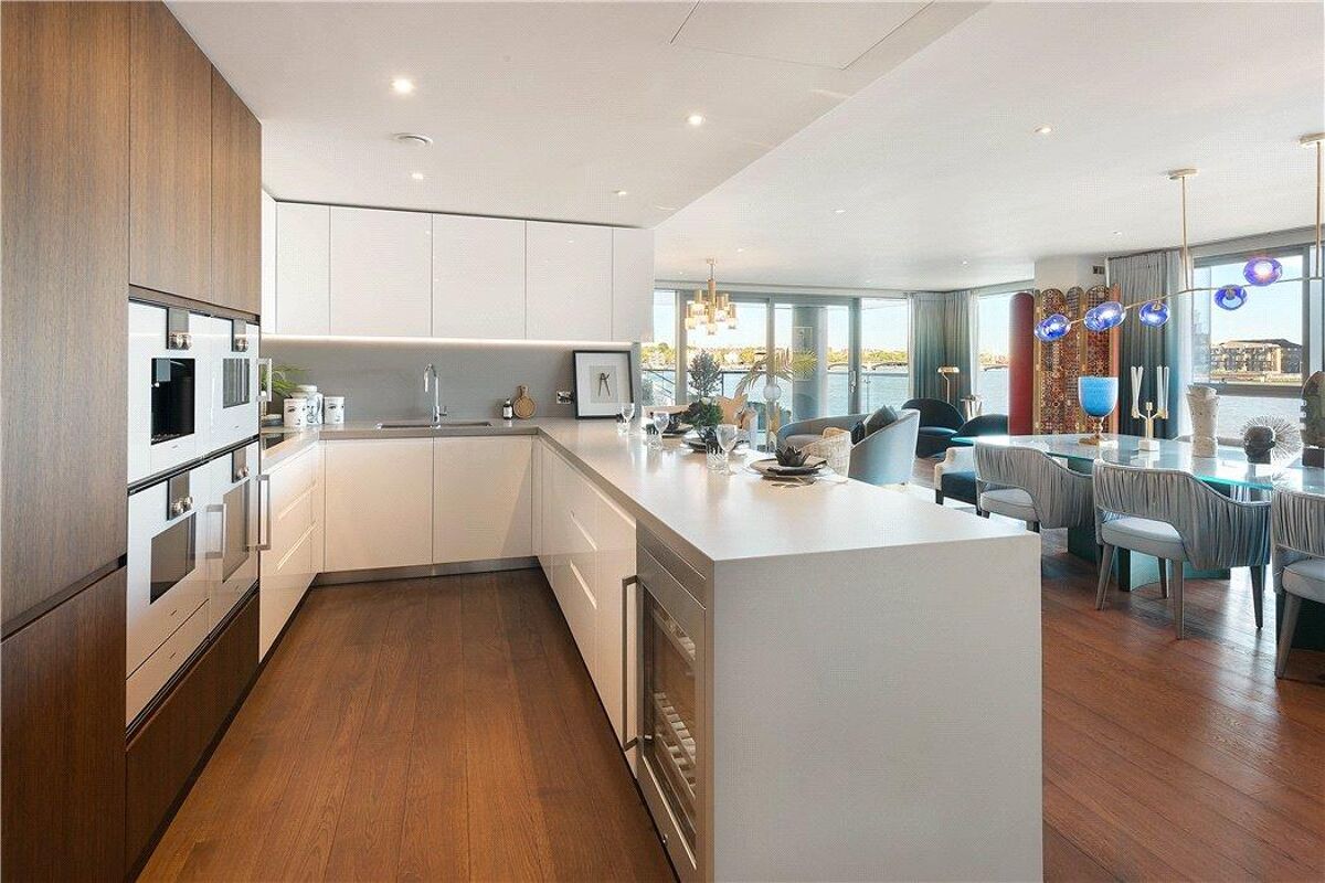 flat for sale in Chelsea Waterfront, 90 Lots Road, Chelsea, London