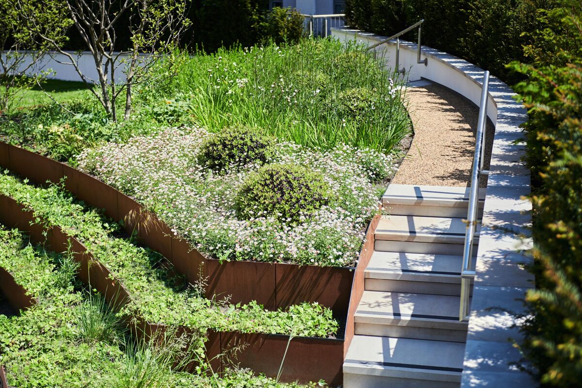 Garden Villa D, 3bedroom mews house for sale in, Regent's Crescent, 22