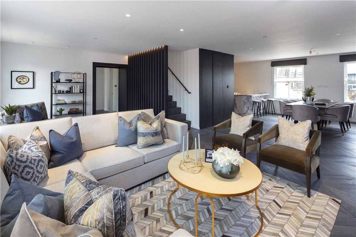 flat for sale in 38 Langham Street, Great Portland Street, Fitzrovia
