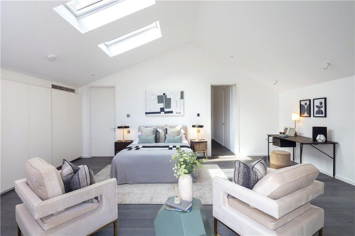 flat for sale in 38 Langham Street, Great Portland Street, Fitzrovia