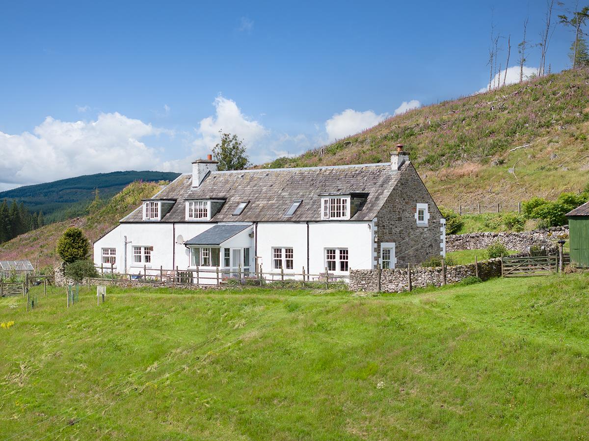 Knight Frank Property lau012372388