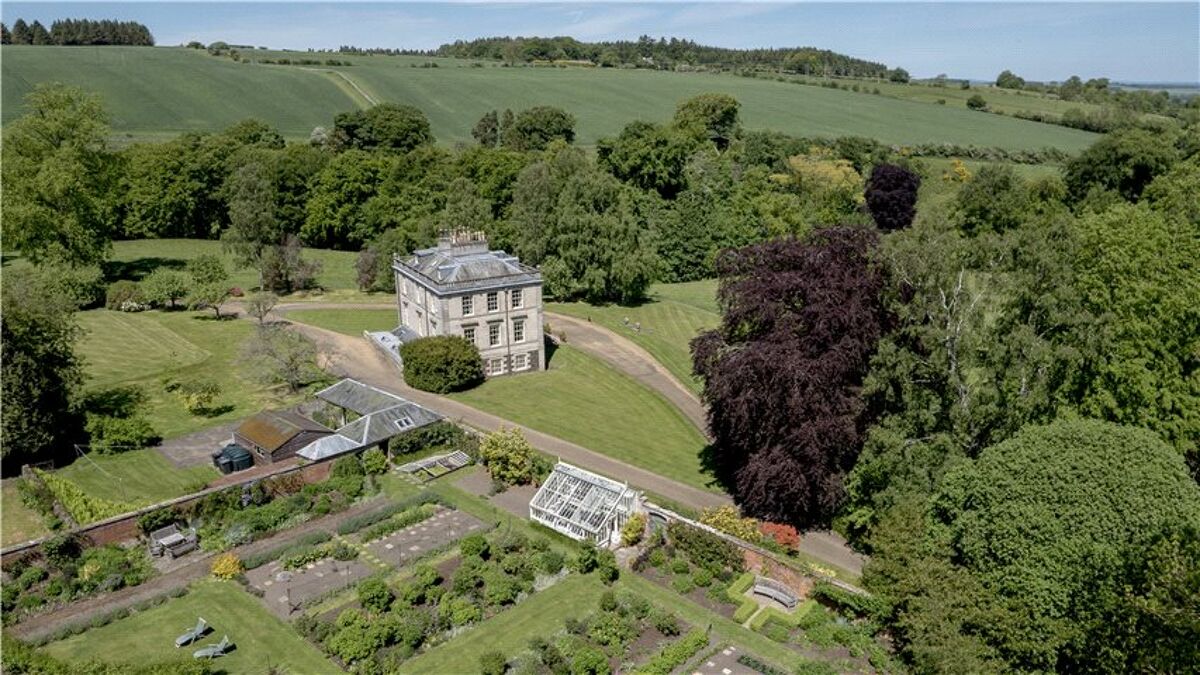 house for sale in Jedburgh, Scottish Borders, TD8 LAU150013 Knight