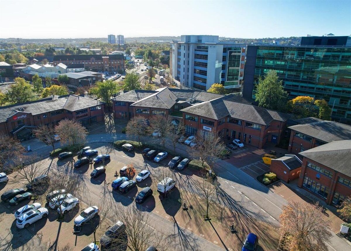 4,825 – 15,751 sq ft Office for rent in Central Park, New Lane, Leeds, LS11 5DZ