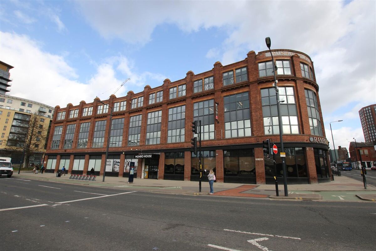 To Let - Flexible city centre offices from 450 sq ft.