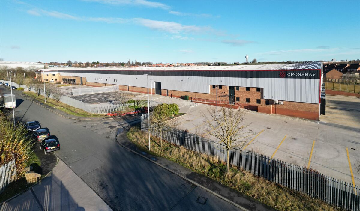 To Let - Shawcross 115, Refurbished, Flexible High Quality Modern Warehouse / Manufacturing Unit at Shaw Cross Business Park, Dewsbury, West Yorkshire, WF12 7RD
