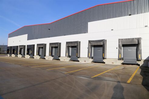 Picture of 169,604 sqft Industrial/Distribution for rent.