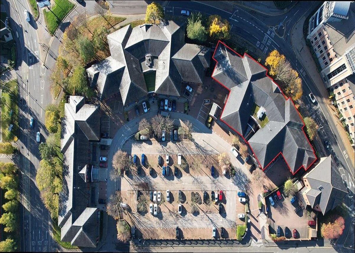 To Let - Self-contained workspace from 10,785 – 21,570 sq ft. Fitted options available. Available from 31 August 2024.