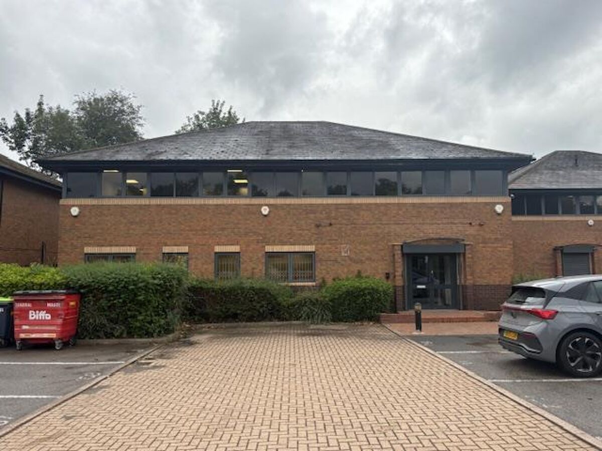 To Let - Self-contained, two storey detached office building totalling 3,568 sq ft.