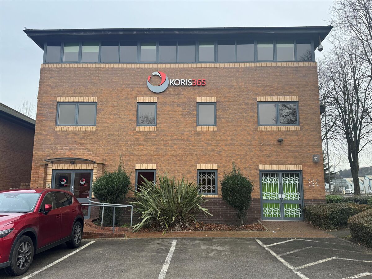 To Let - Self-contained office building totalling 7,175 sq ft. Part fitted offices.