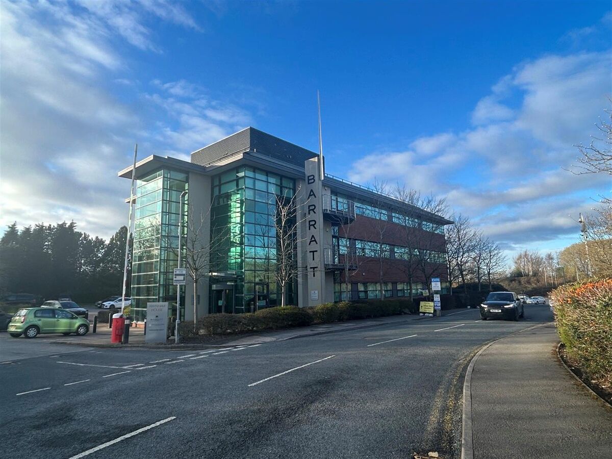 To Let (may sell) - Modern self-contained office building totalling 13,109 sq ft.