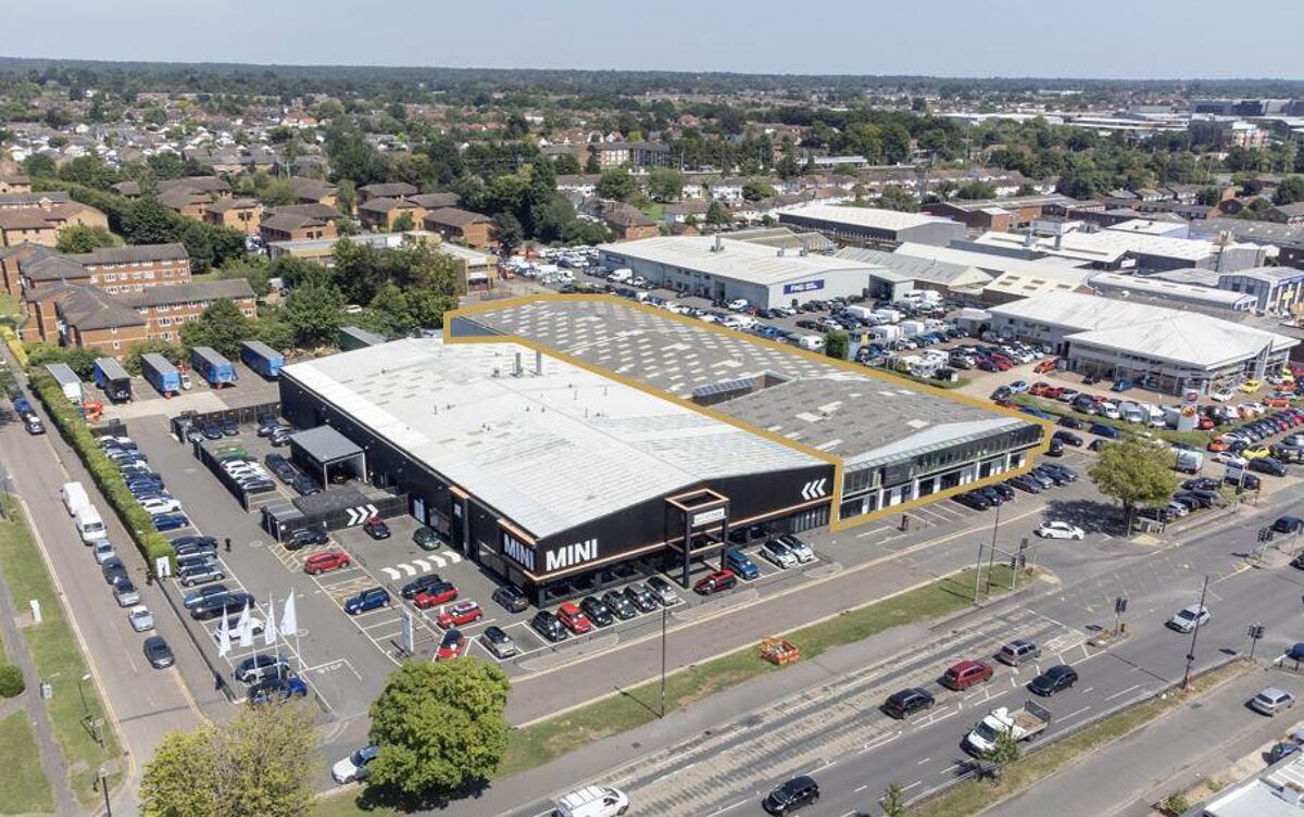 Industrial / Warehouse Unit To Let in Slough