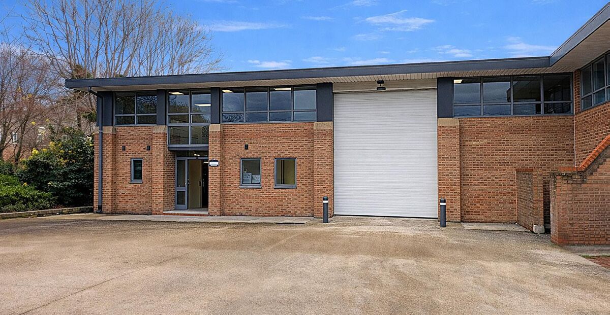 Modern Light Industrial Unit To Let in Twickenham