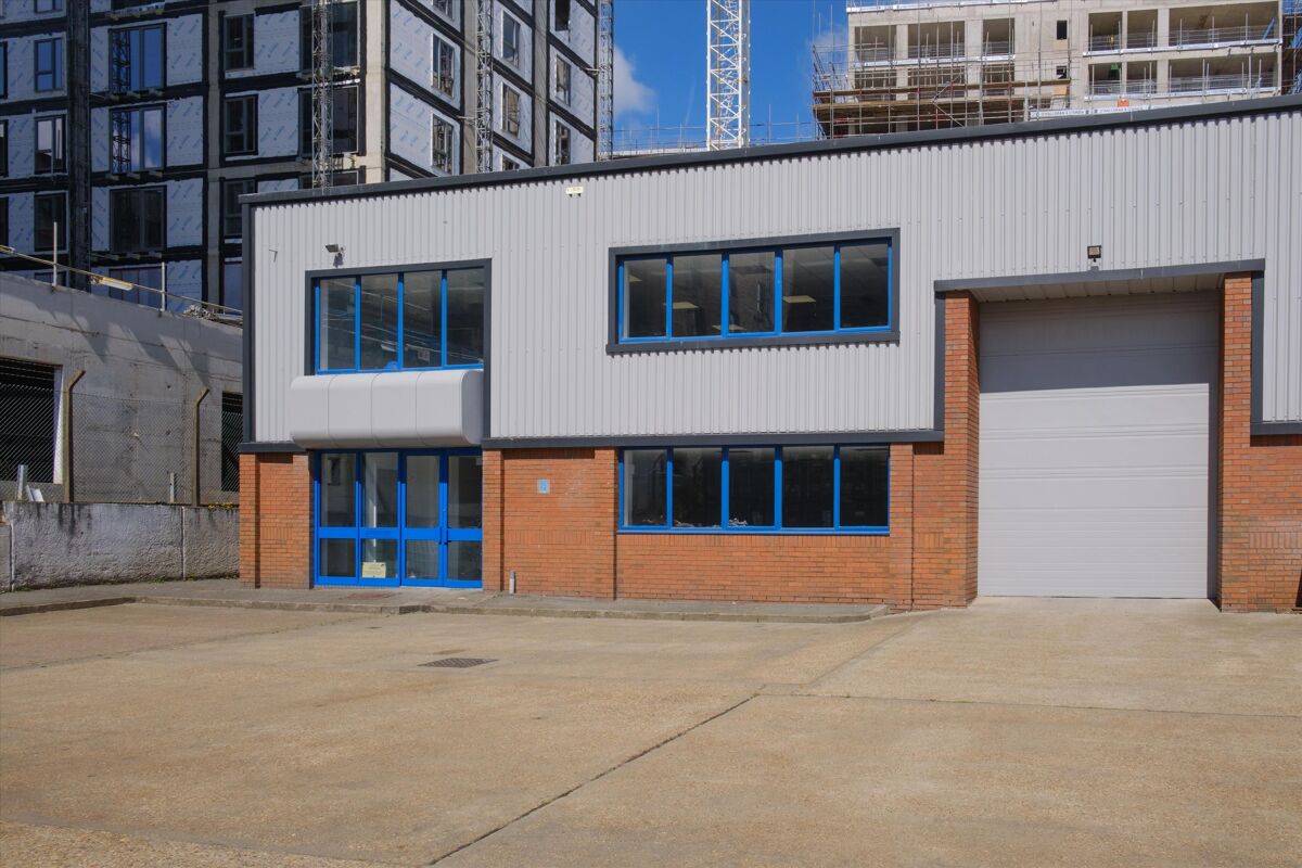 Recently Refurbished Warehouse / Industrial Unit To Let in Harrow