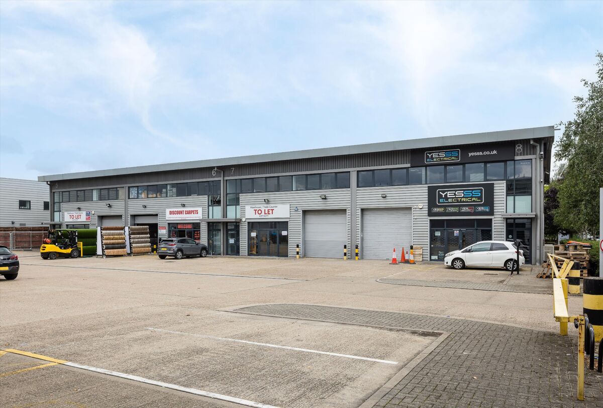 Industrial / Warehouse / Trade Units To Let in Croydon
