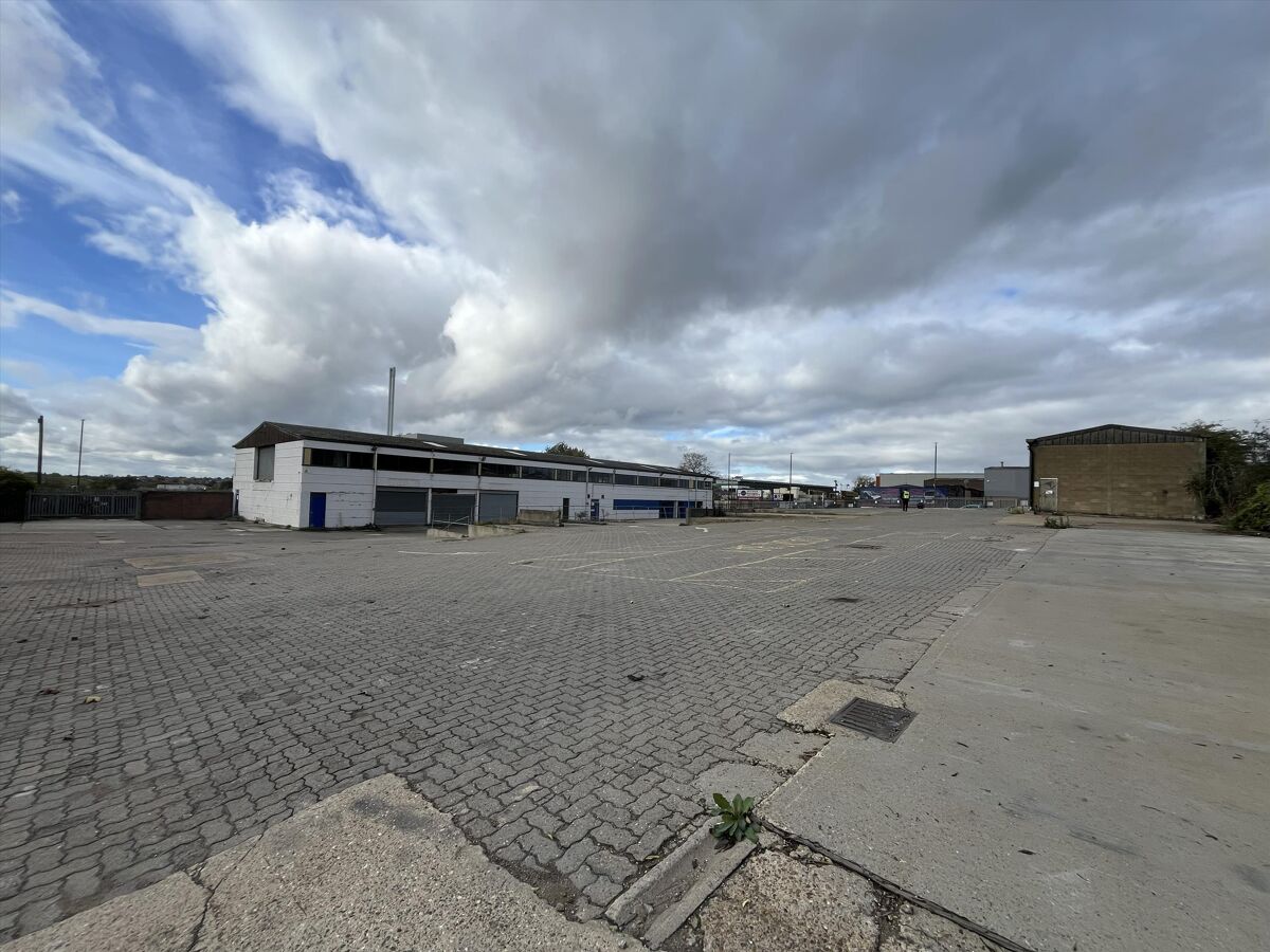 To Let - May Sell Rare Low Site Cover Opportunity
