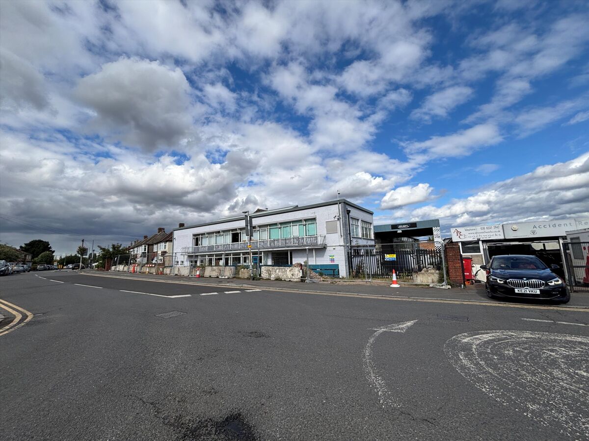 Rare freehold opportunity in a prominent industrial area