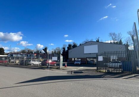 Picture of 7,756 sqft Industrial/Distribution for rent.