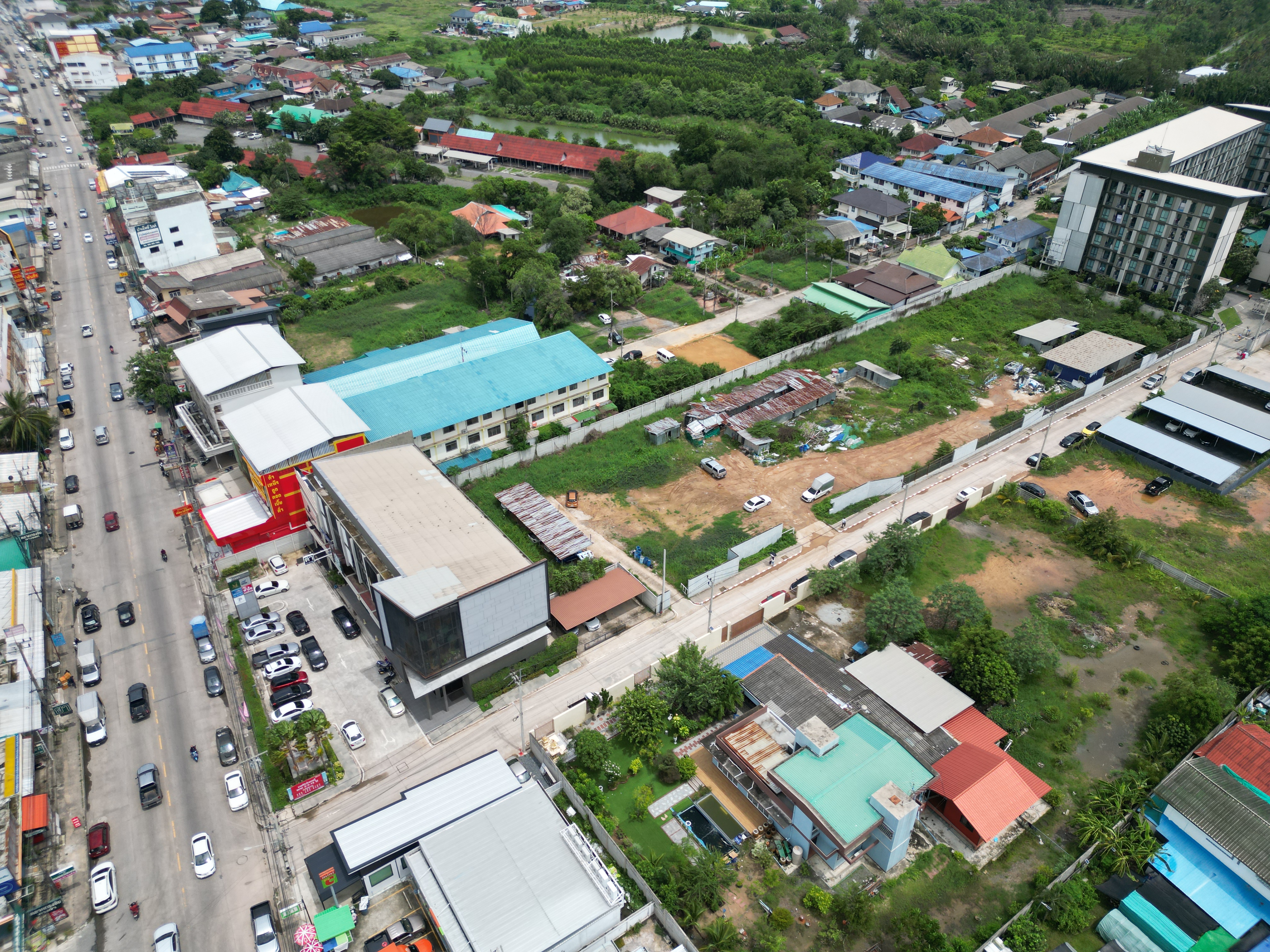 Land for sale on Thep Khunakorn Road