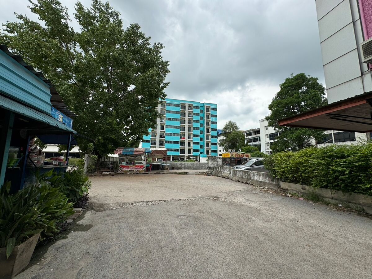 Land for sale in Bangkok LSI0922024 Knight Frank