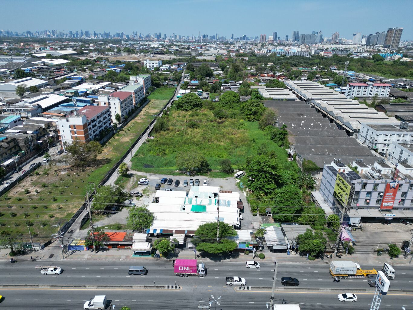 Image of Land for sale 12 Rai, on Phuchao Samingphray Road, Phra Padang District, Samutprakarn Province.
