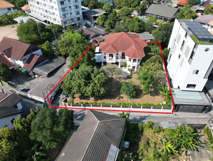 Sukhumvit 93 and On Nut 24.