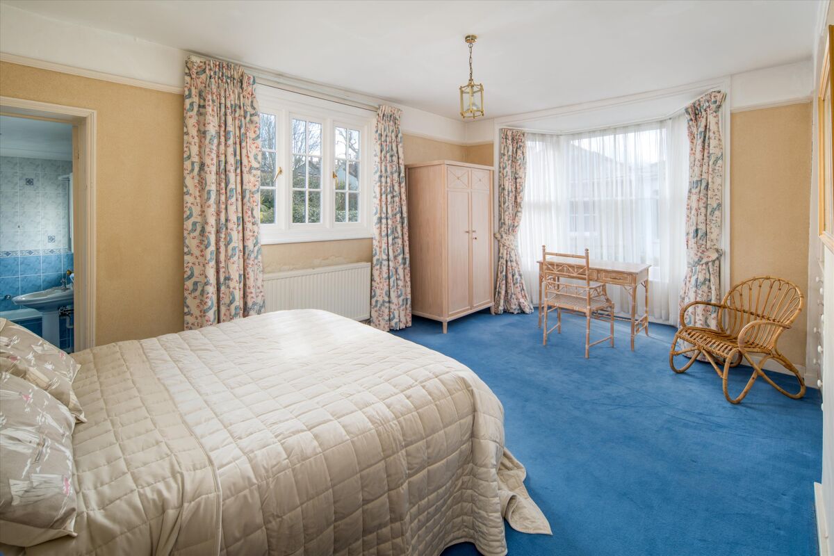 house for sale in Queens Road, Cowes, Isle of Wight, PO31, Lymington