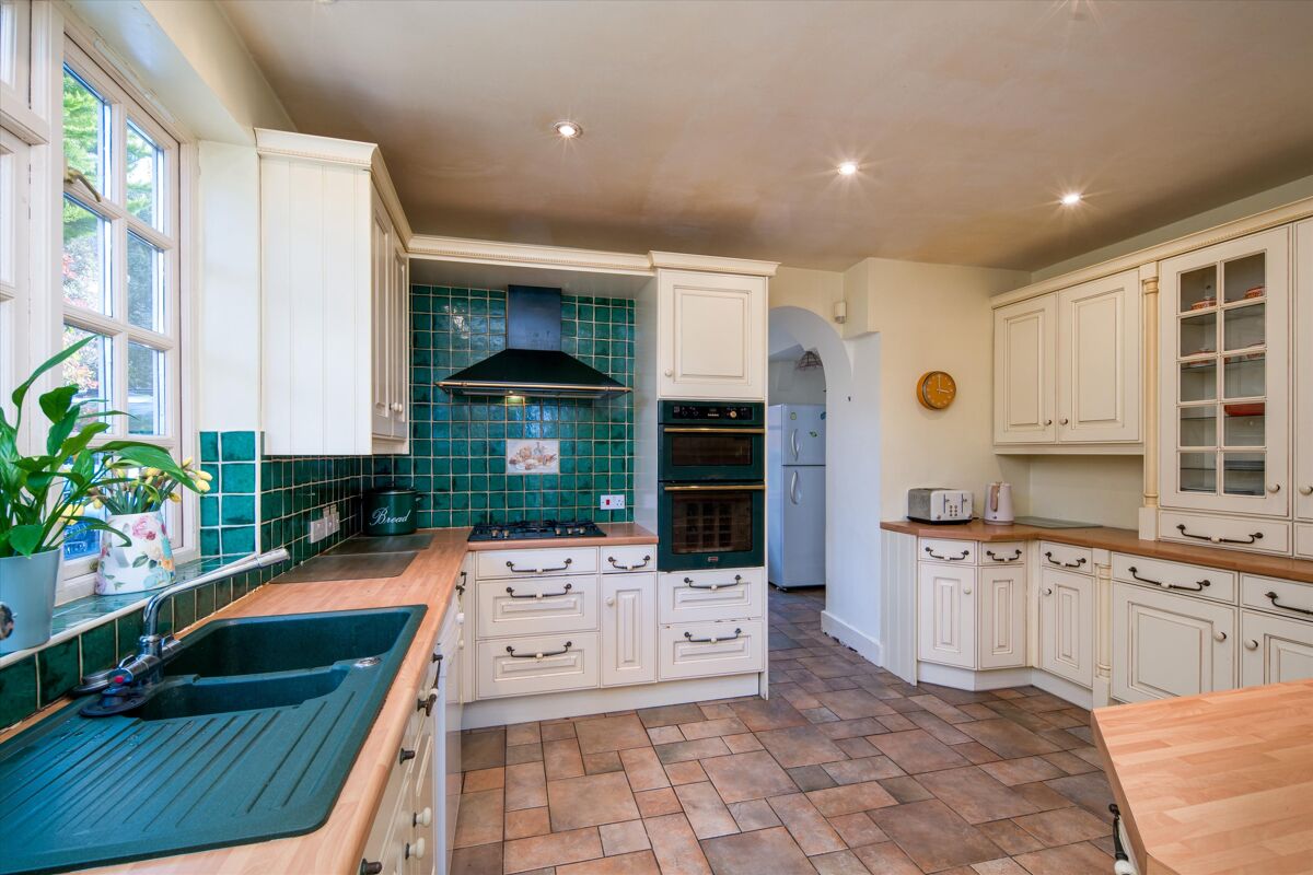 house for sale in Queens Road, Cowes, Isle of Wight, PO31, Lymington, SO41 LYM012218141