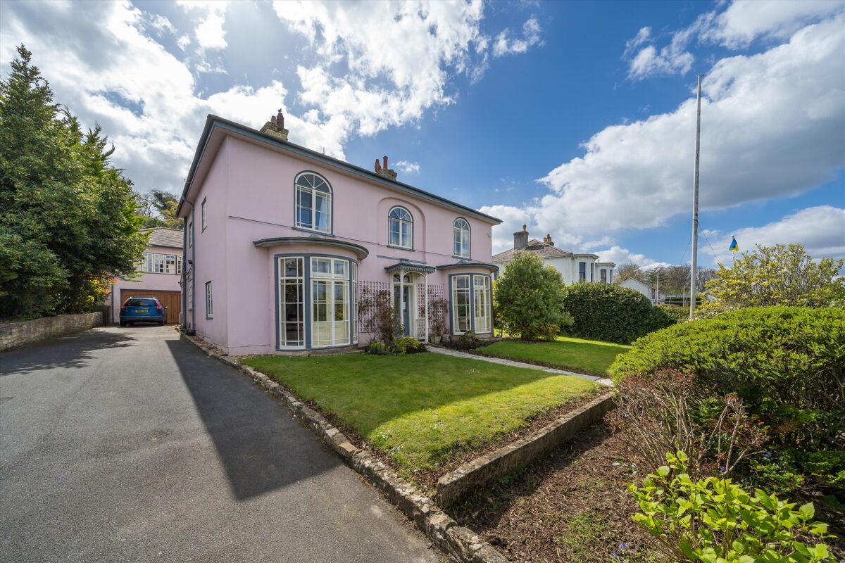 house for sale in Queens Road, Cowes, Isle of Wight, PO31, Lymington