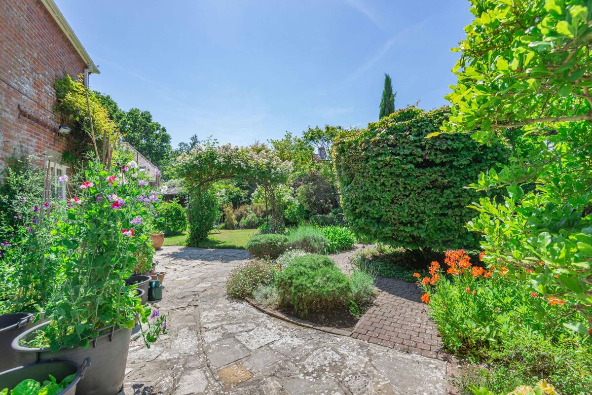 house for sale in Broad Lane, Lymington, Hampshire, SO41 LYM012233838