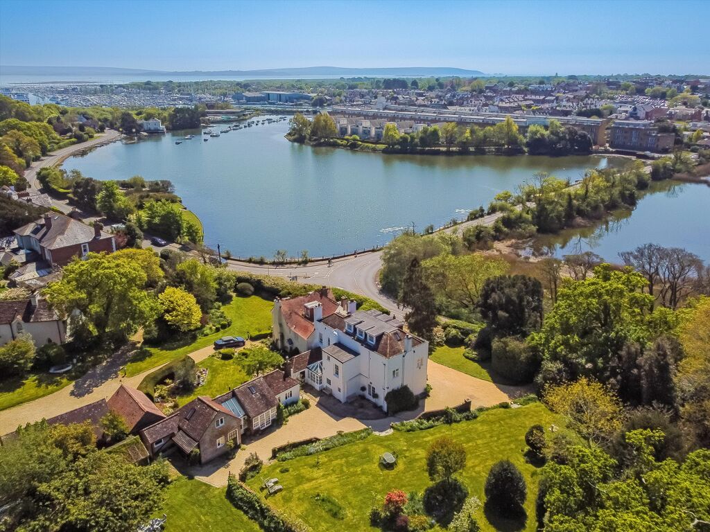 Image of Walhampton Hill, Lymington, Hampshire, SO41