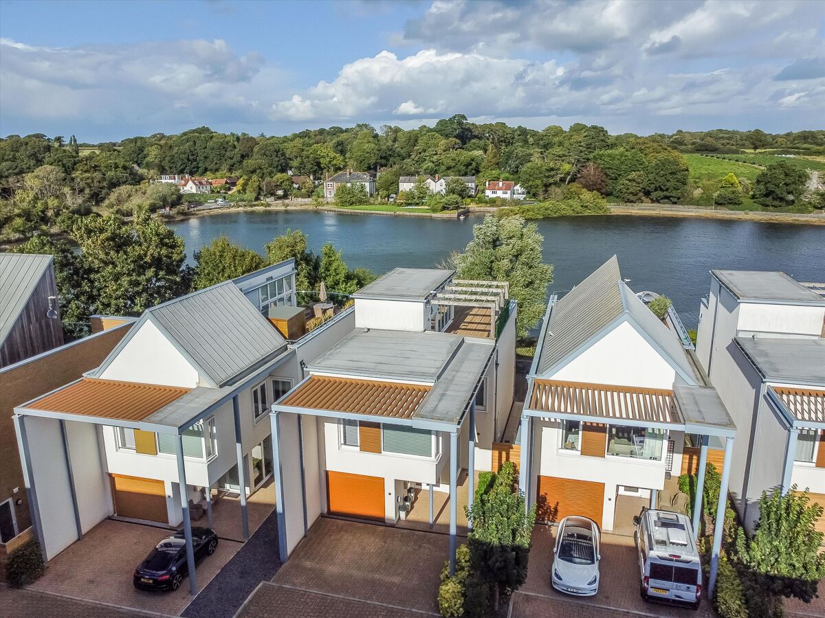 house for sale in River Walk, Lymington, Hampshire, SO41 LYM012289536 Knight Frank