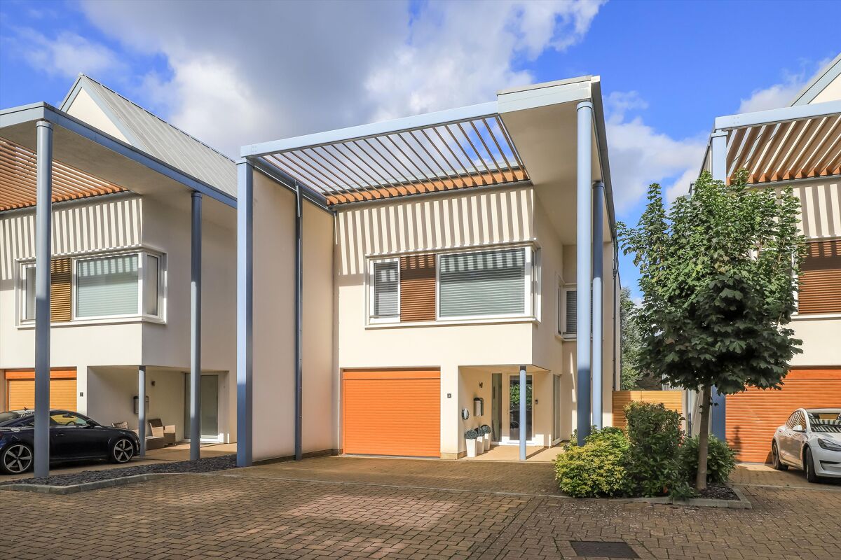 house for sale in River Walk, Lymington, Hampshire, SO41 LYM012289536 Knight Frank