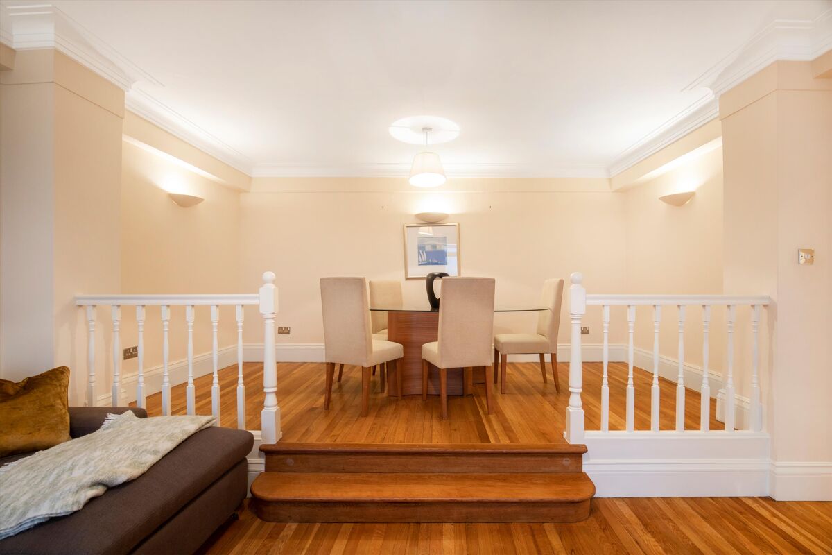 flat to rent in Chesterfield House, Chesterfield Gardens, Mayfair