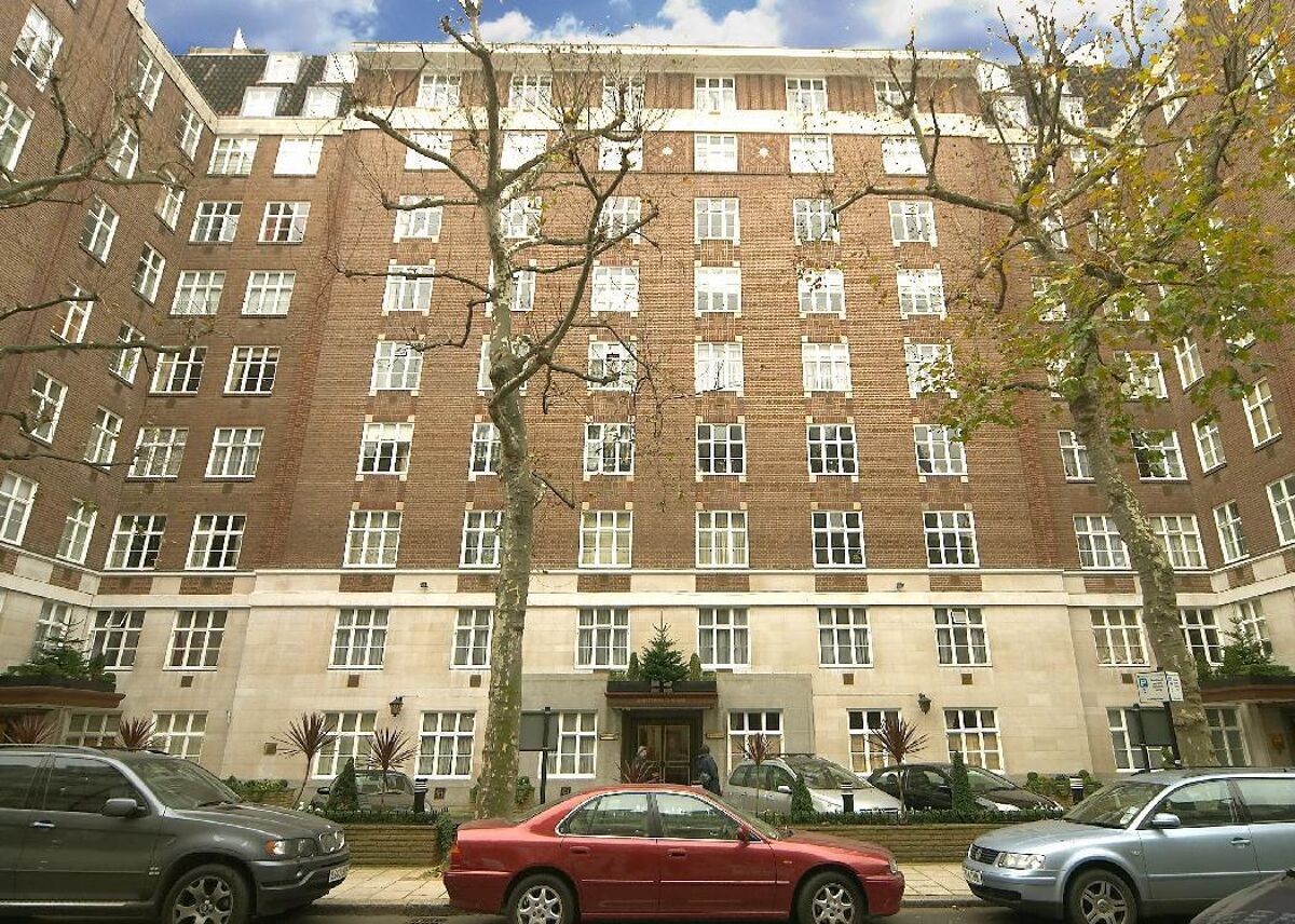 apartment to rent in Chesterfield House, Chesterfield Gardens, Mayfair