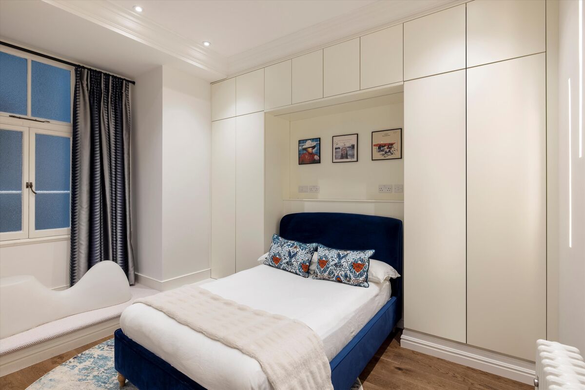 flat to rent in Whitehall Court, Westminster, London, SW1A