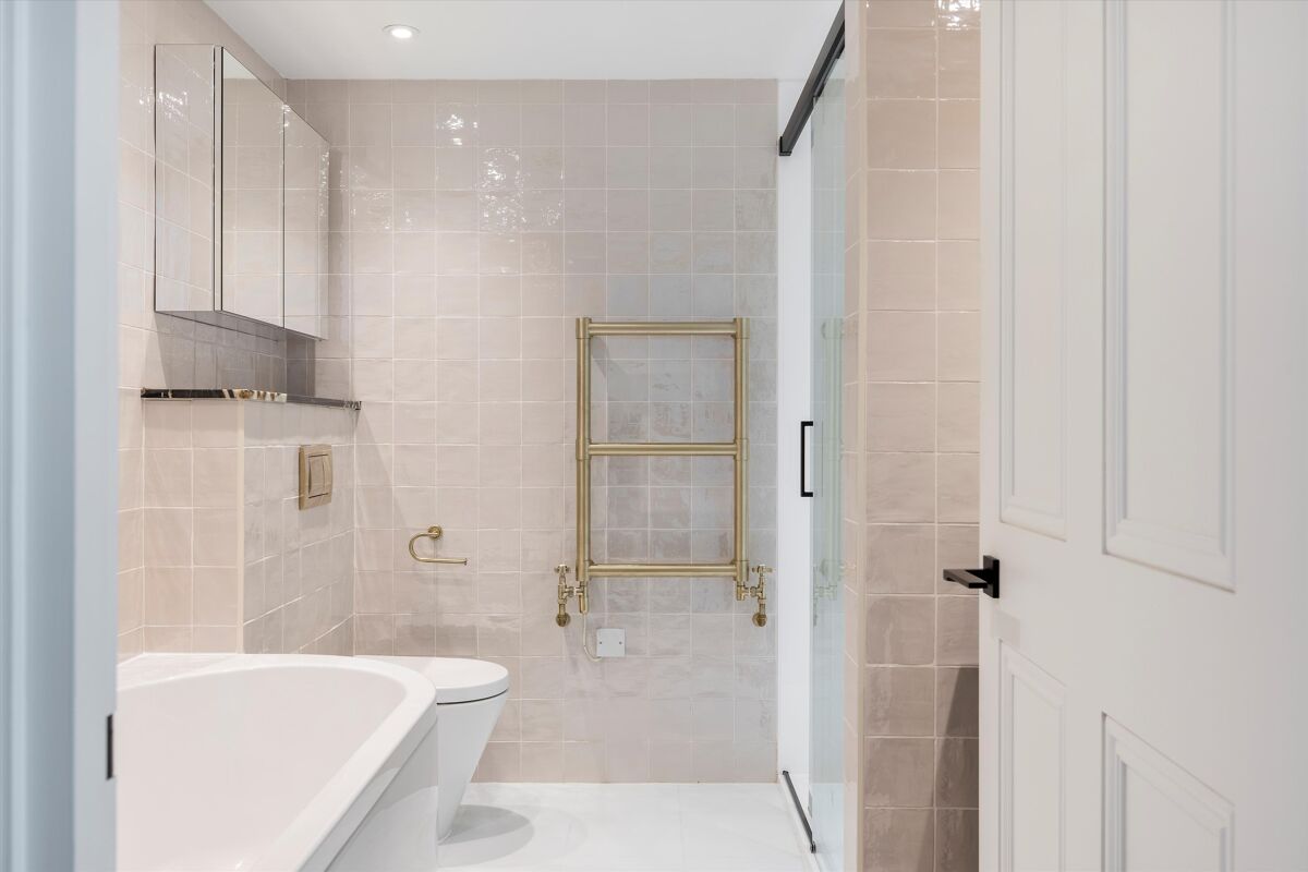 flat to rent in Whitehall Court, Westminster, London, SW1A