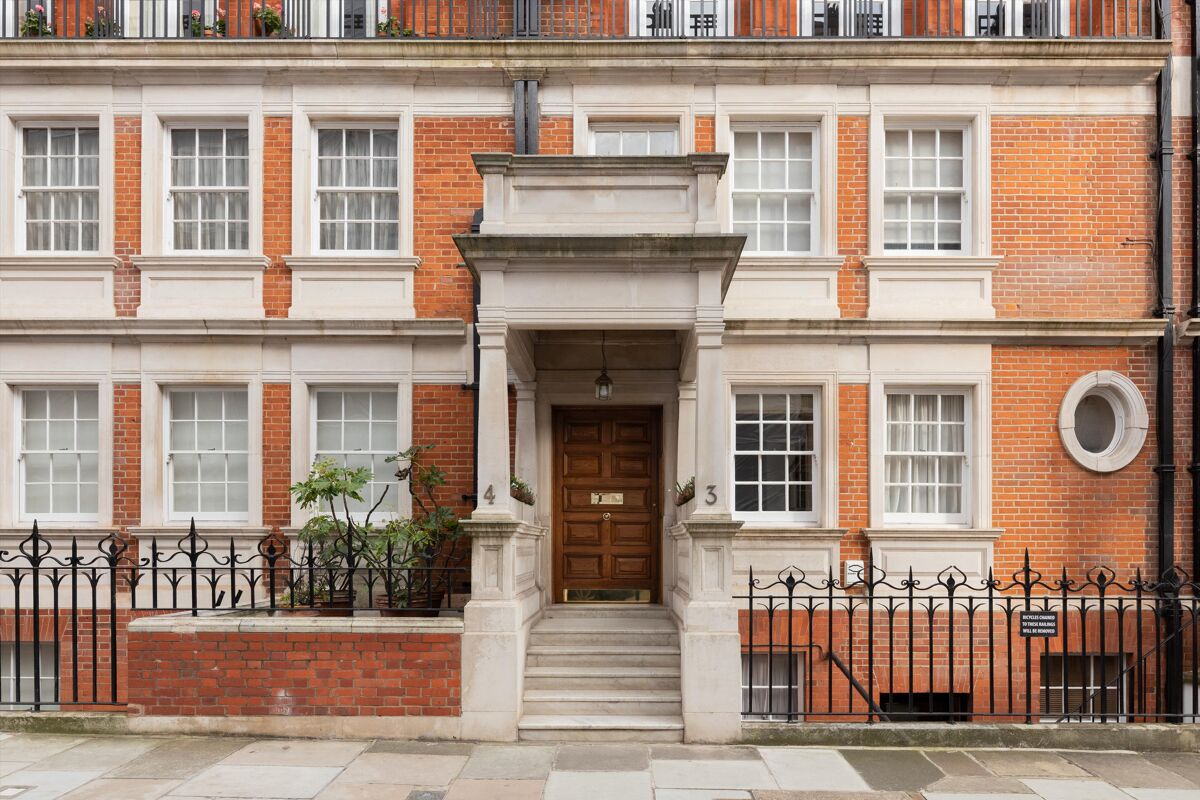flat to rent in Balfour Place, London, W1K MAQ012350690 Knight Frank