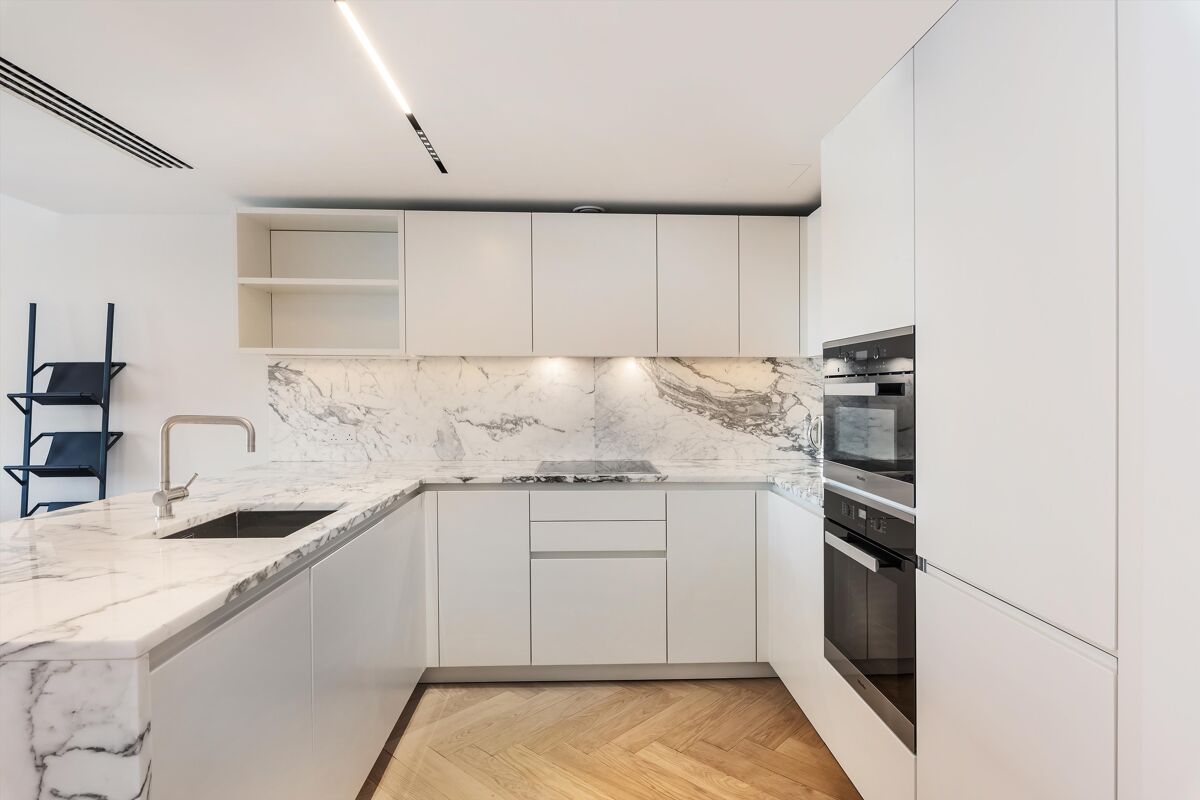 flat to rent in The Sherwood, Soho, London, W1F - MAQ012375110 | Knight ...