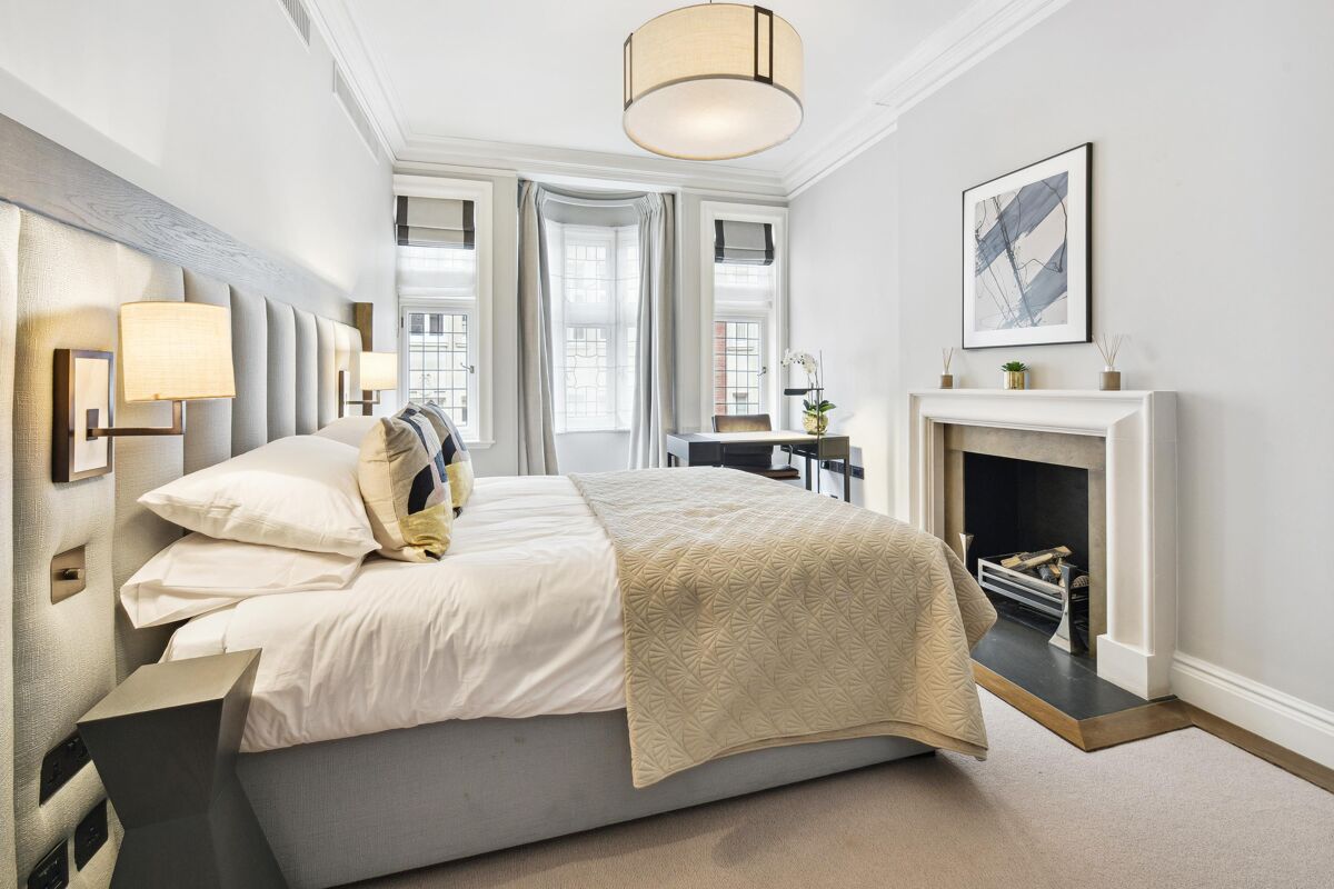 flat to rent in Bury Street, London, SW1Y MAQ012377211 Knight Frank