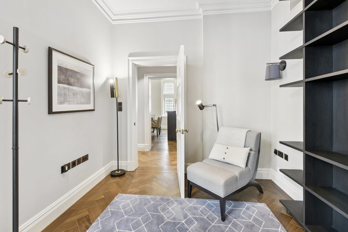 flat to rent in Bury Street, London, SW1Y MAQ012377211 Knight Frank