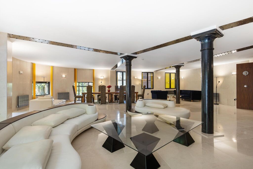 Image of Northumberland Avenue, London, WC2N