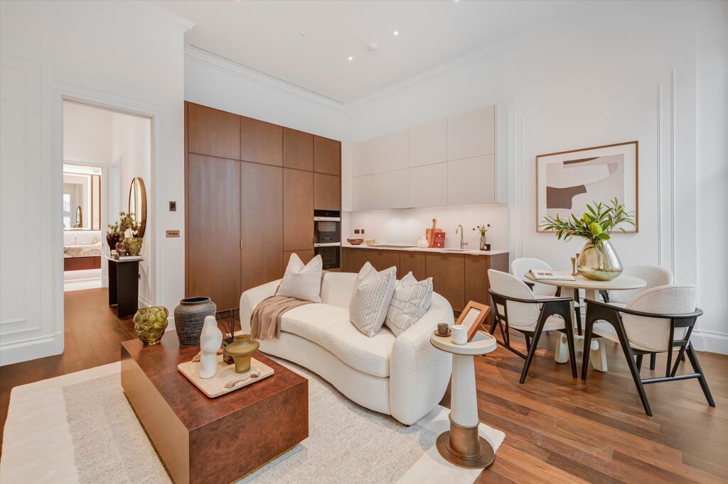 Image of Charles Street, Mayfair, London, W1J