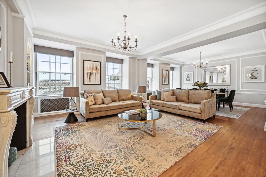 Image of Grosvenor Square, Mayfair, London, W1K