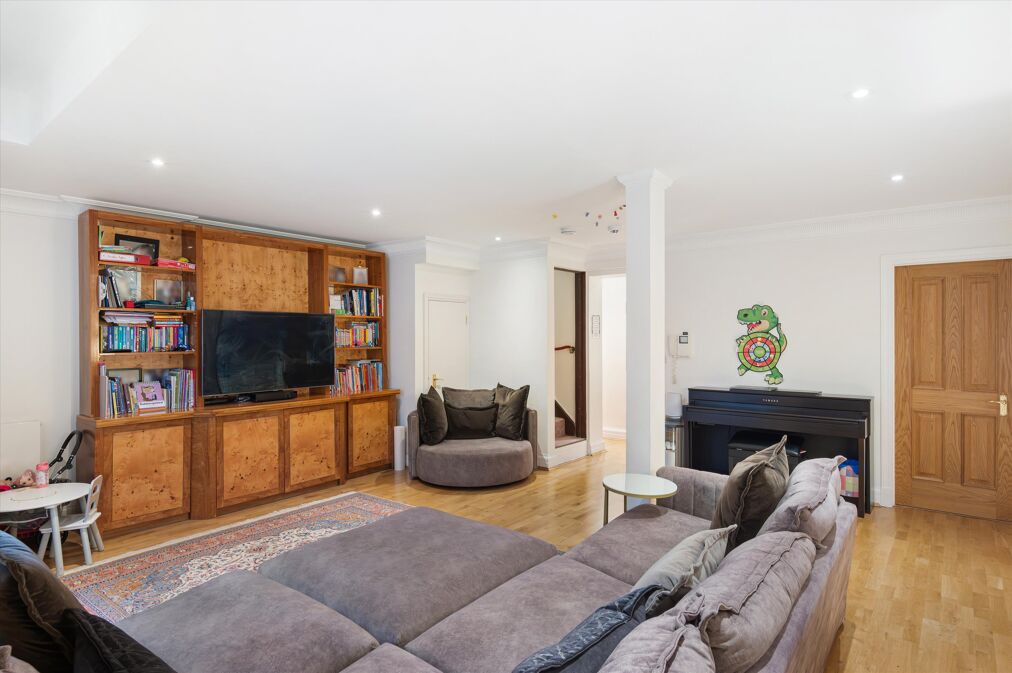 Image of Farm Street, Mayfair, London, W1J