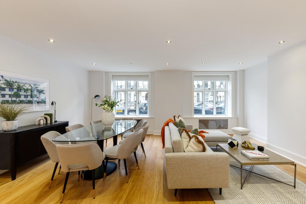 Image of Chesterfield House, Chesterfield Gardens, Mayfair, London, W1J