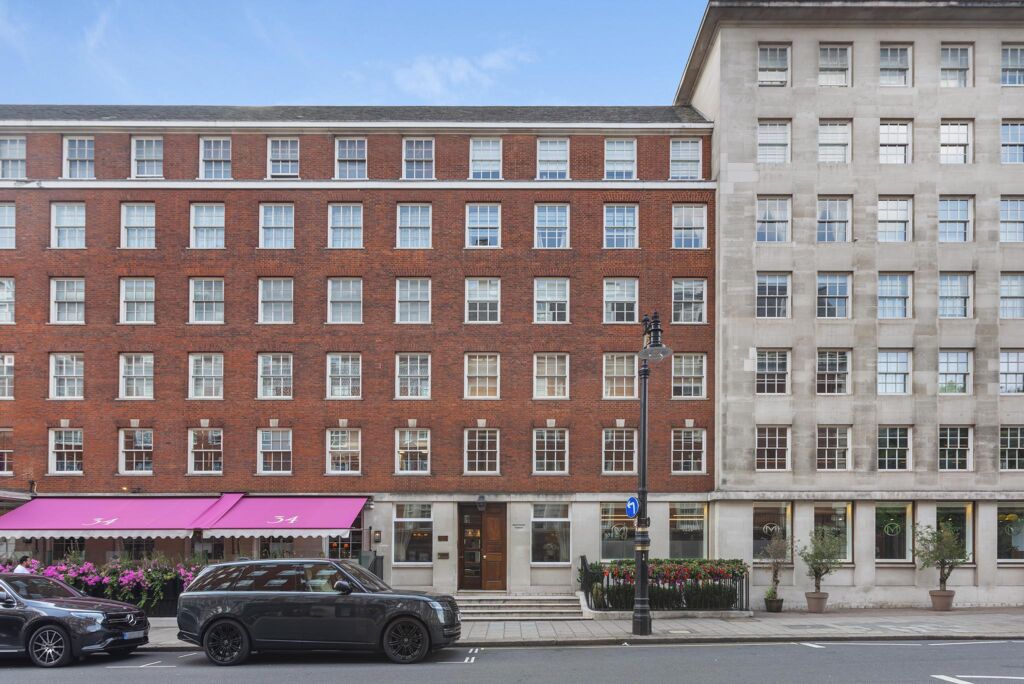 Image of Grosvenor Square, Mayfair, London W1K