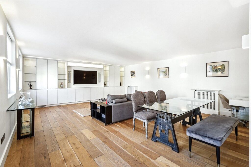 Image of Grosvenor Square, Mayfair, London W1K