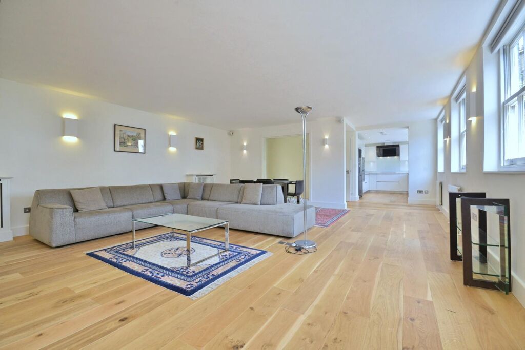 Image of Grosvenor Square, Mayfair, London W1K